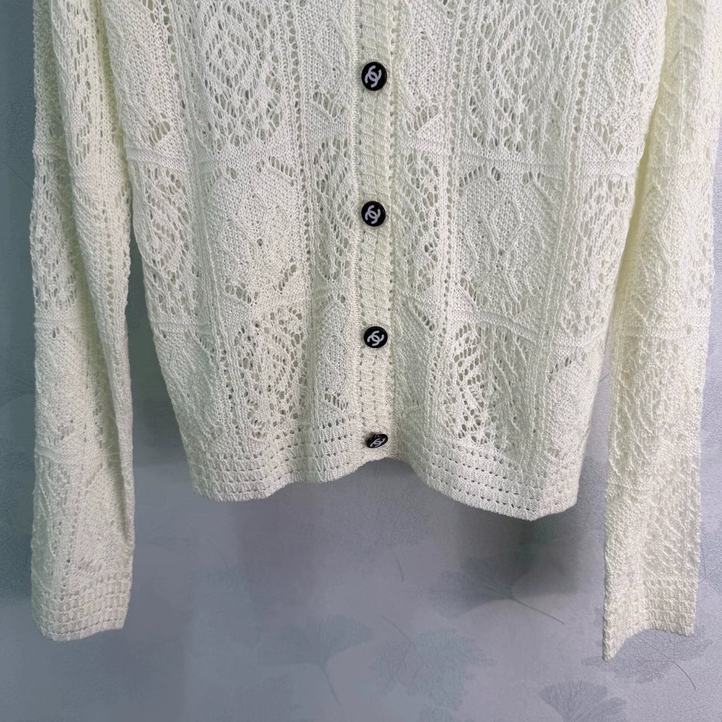 26 Early Autumn New V-neck Knitted Long Sleeve Cardigan