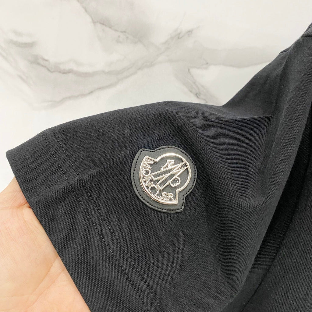 3D color blocked embroidery 🪡 Letter LOGO Phantom Spray Printed T-shirt