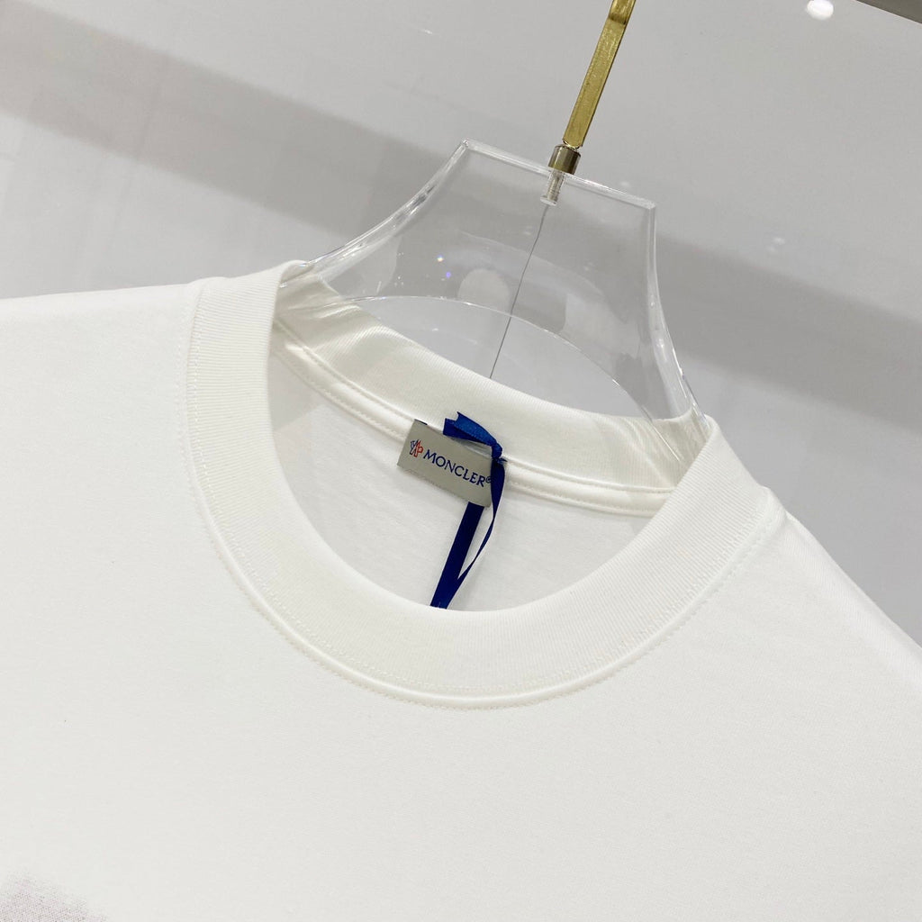 3D color blocked embroidery 🪡 Letter LOGO Phantom Spray Printed T-shirt