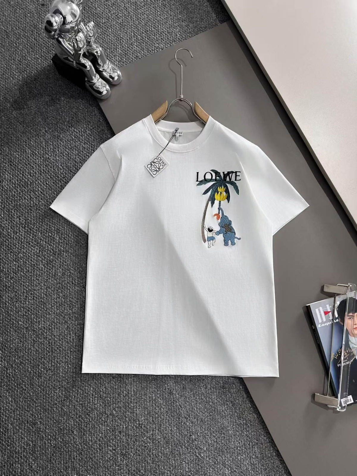 New embroidered letter T-shirt