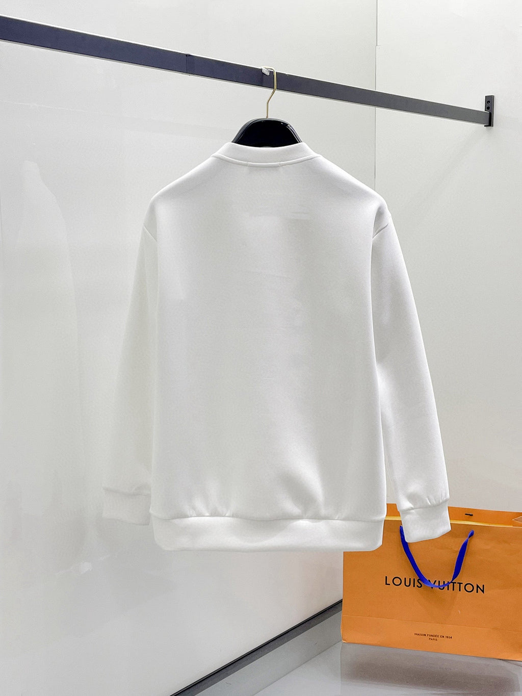 Early spring latest long sleeved round neck sweatshirt 20
