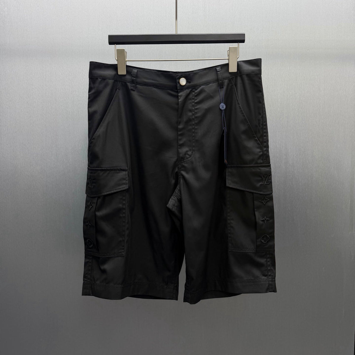 Old flower three-dimensional pocket workwear shorts