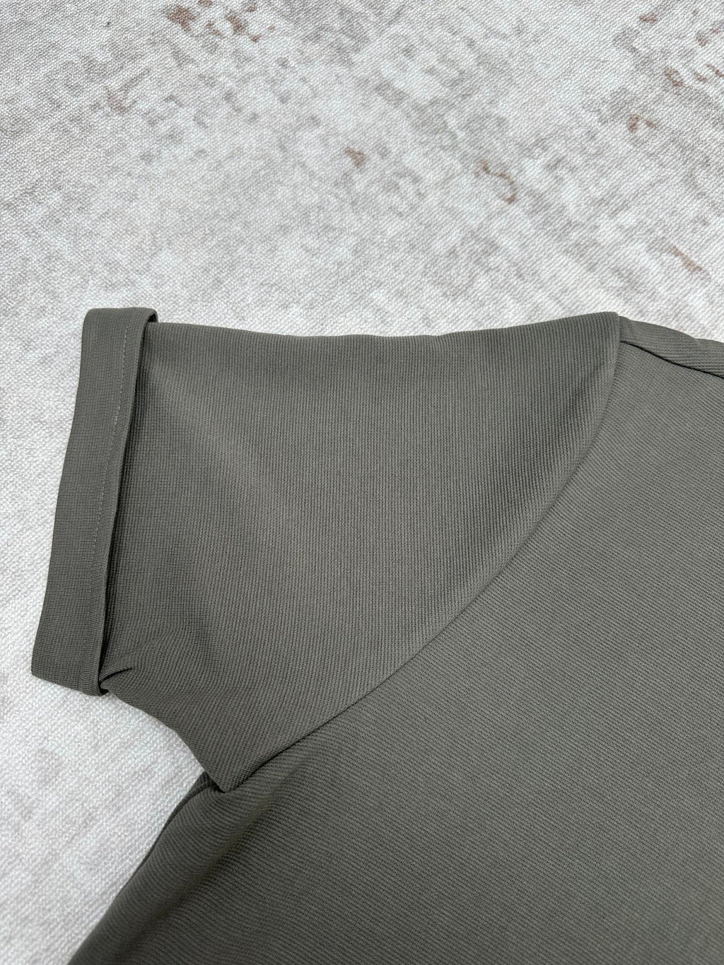 Cotton mesh embroidered short sleeved shirt