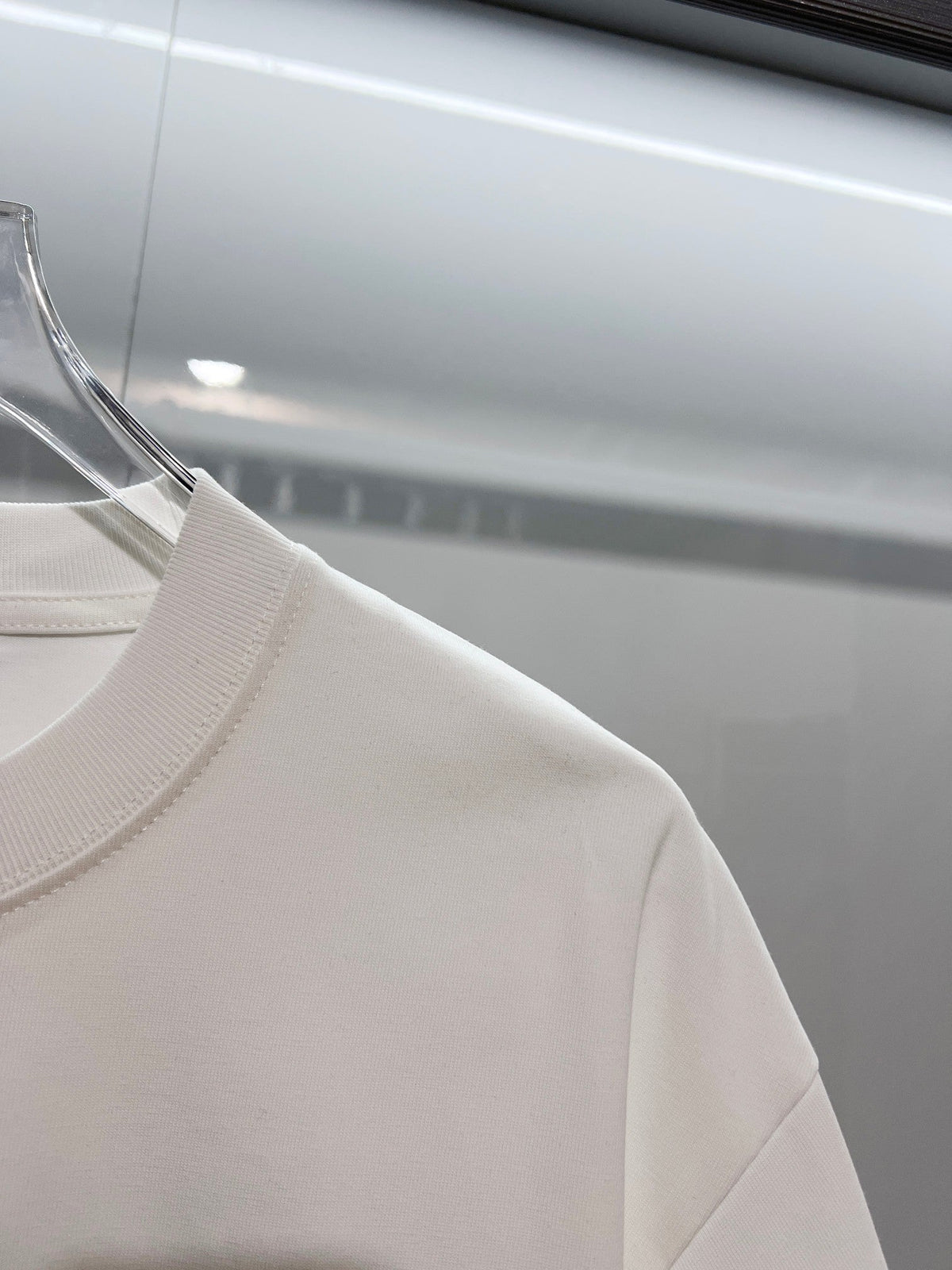 Colorful diamond embellished offset letter round neck T-shirt