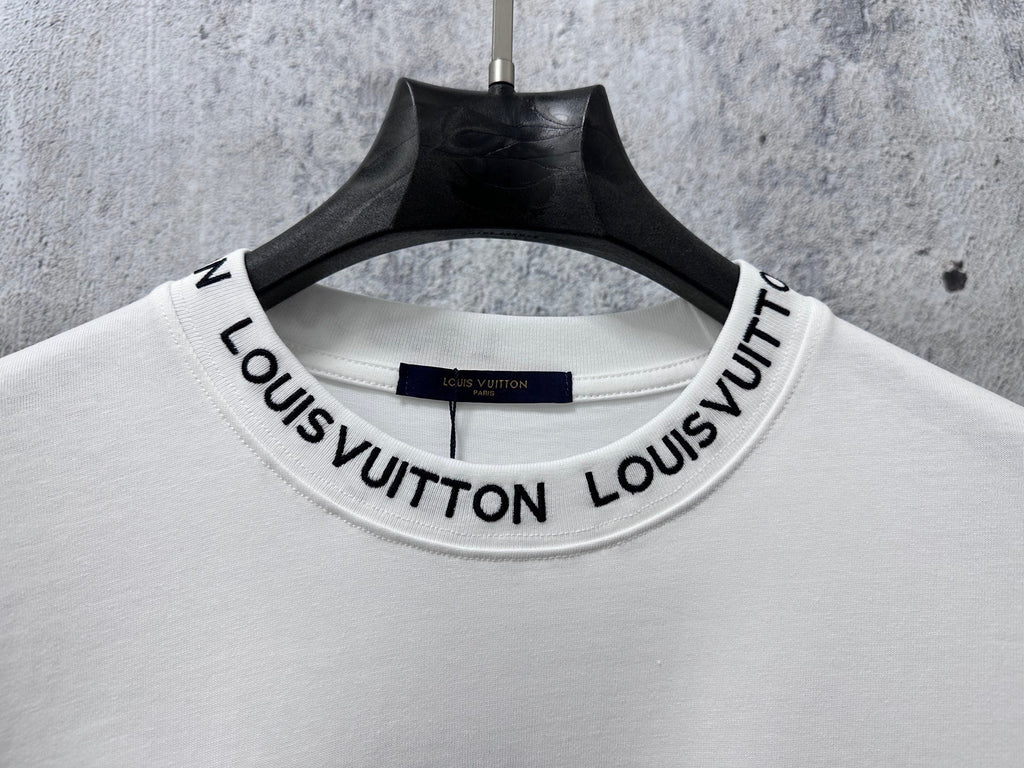 Embroidered collar, small leather pocket, short sleeved, unisex