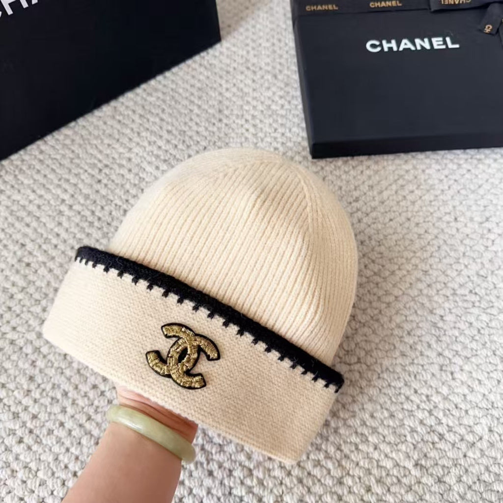Explosive classic knitted hat