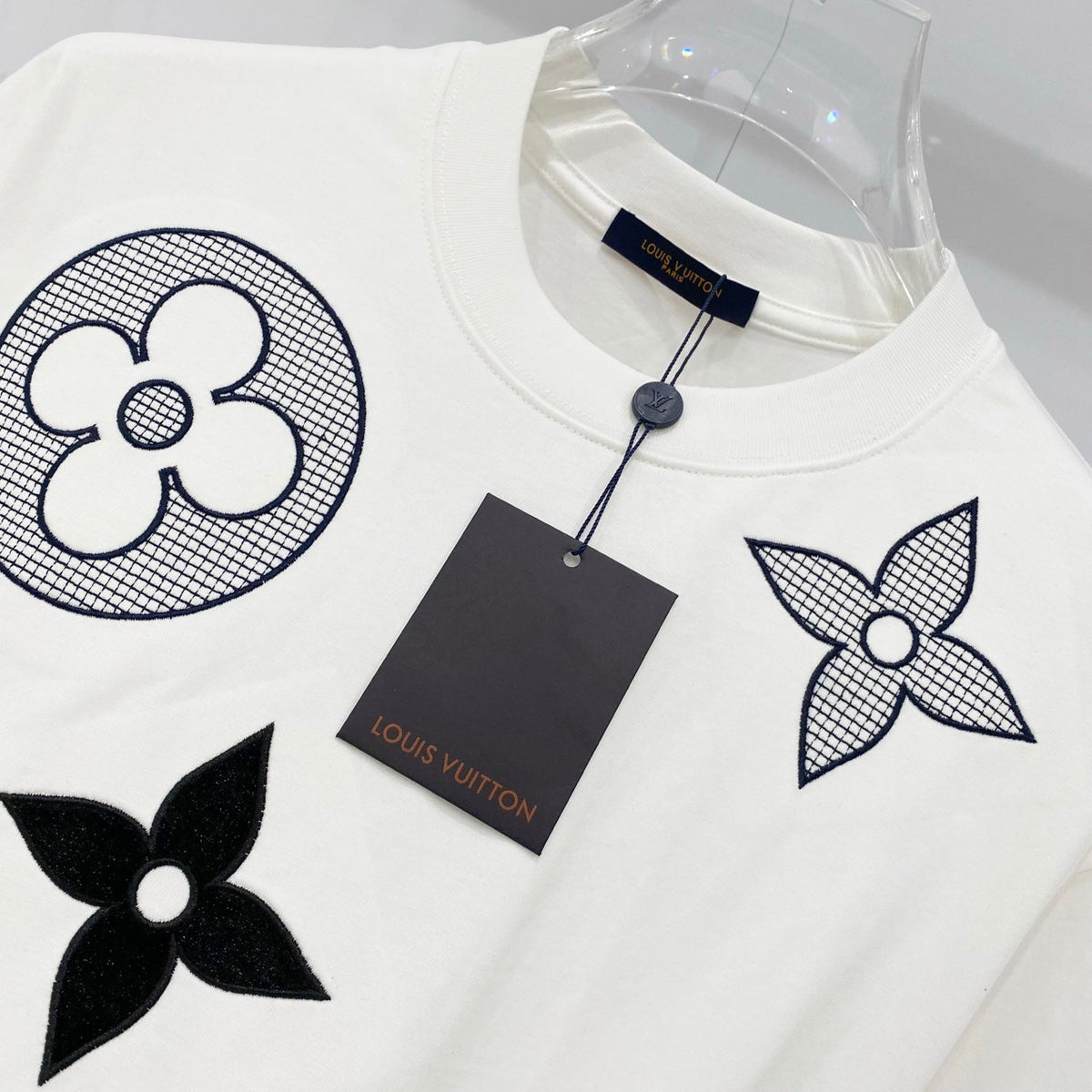 four-leaf clover 🍀 Alphabet grid embroidery 🪡 Logo T-shirt