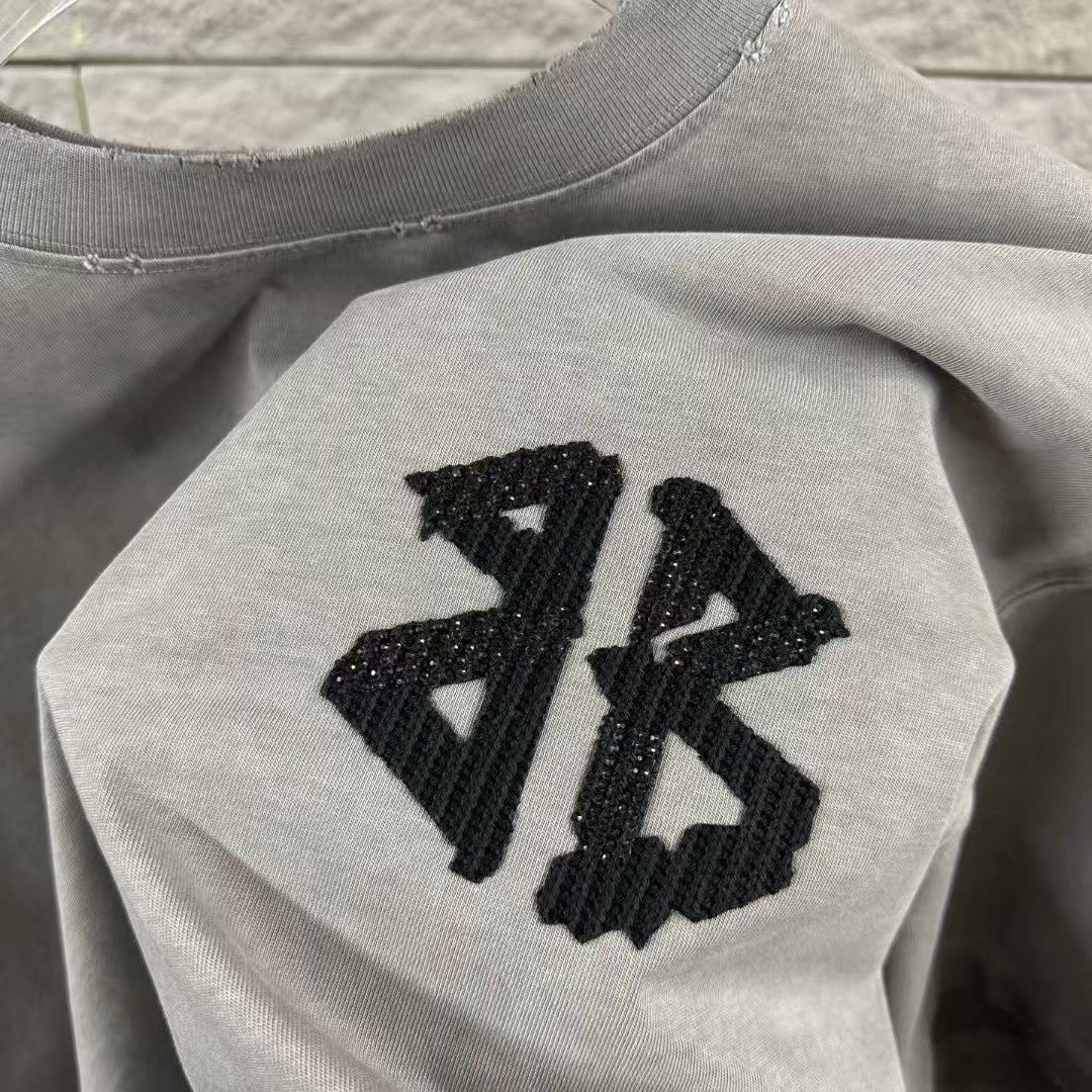 New style embroidered and rhinestone T-shirt