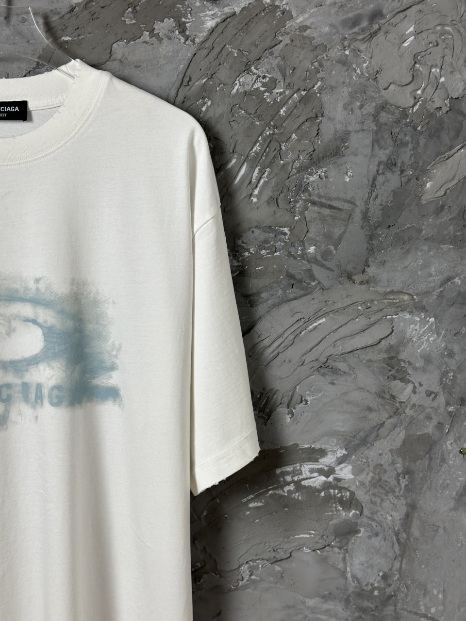 Loose fit version Unisex short sleeved t-shirt