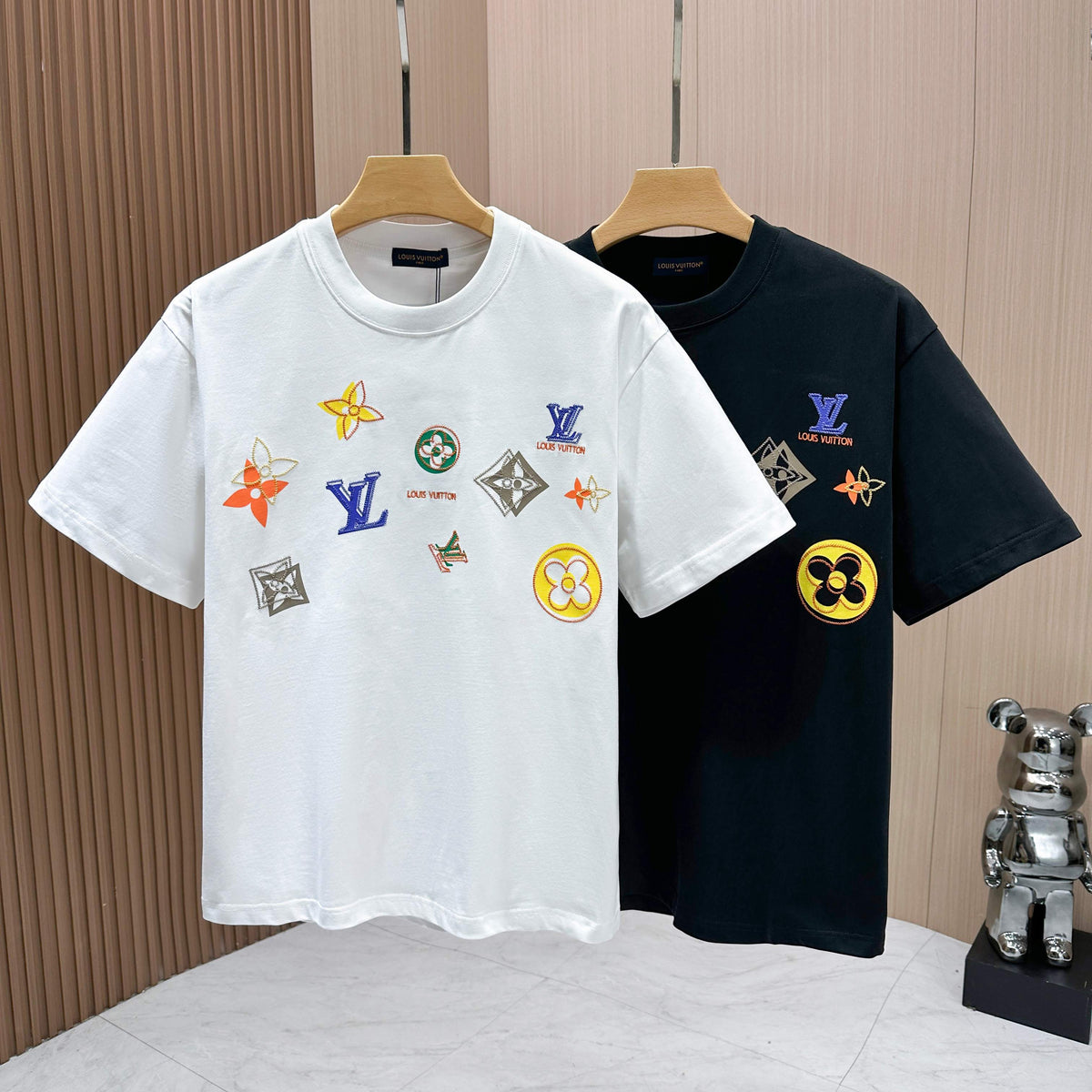 Spring and summer new embroidered round neck short sleeved T-shirt