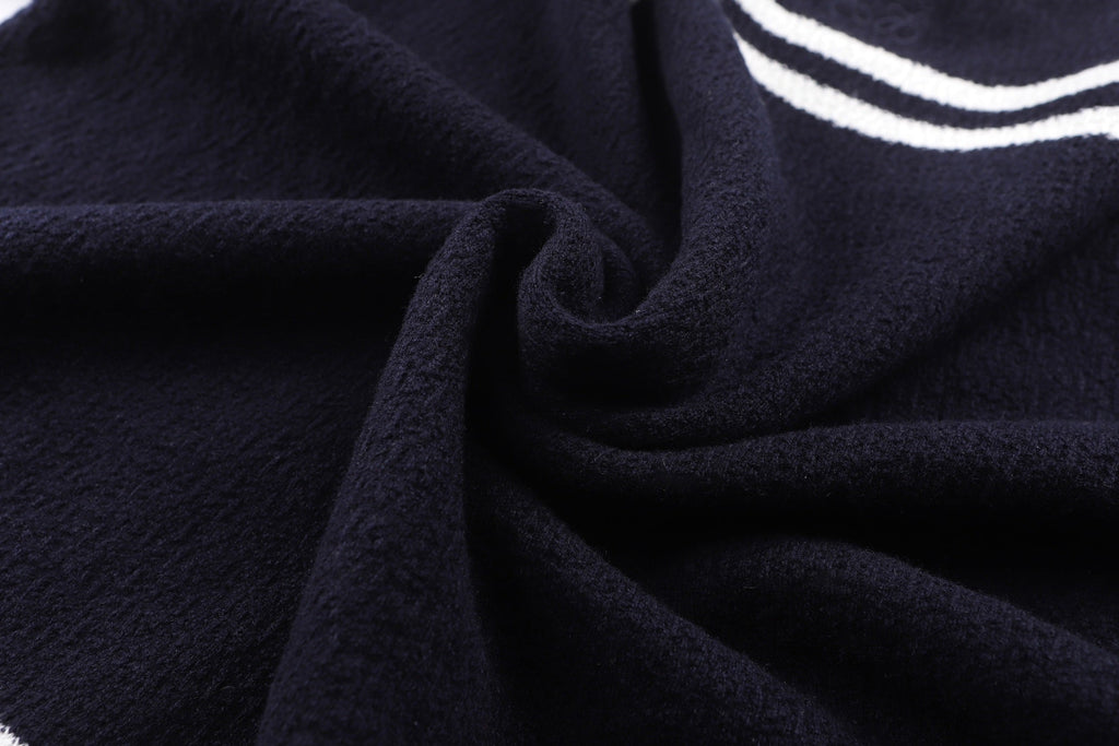 Lightweight textured wool round neck embroidered T-shirt