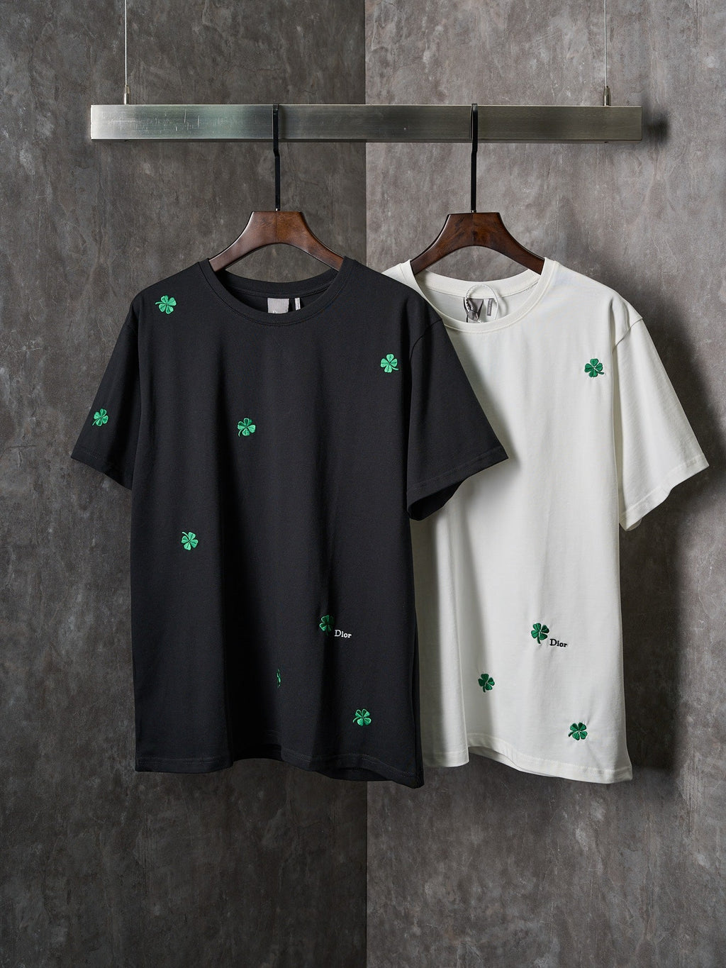 Four leaf clover embroidery pattern cotton loose round neck short sleeved T-shirt