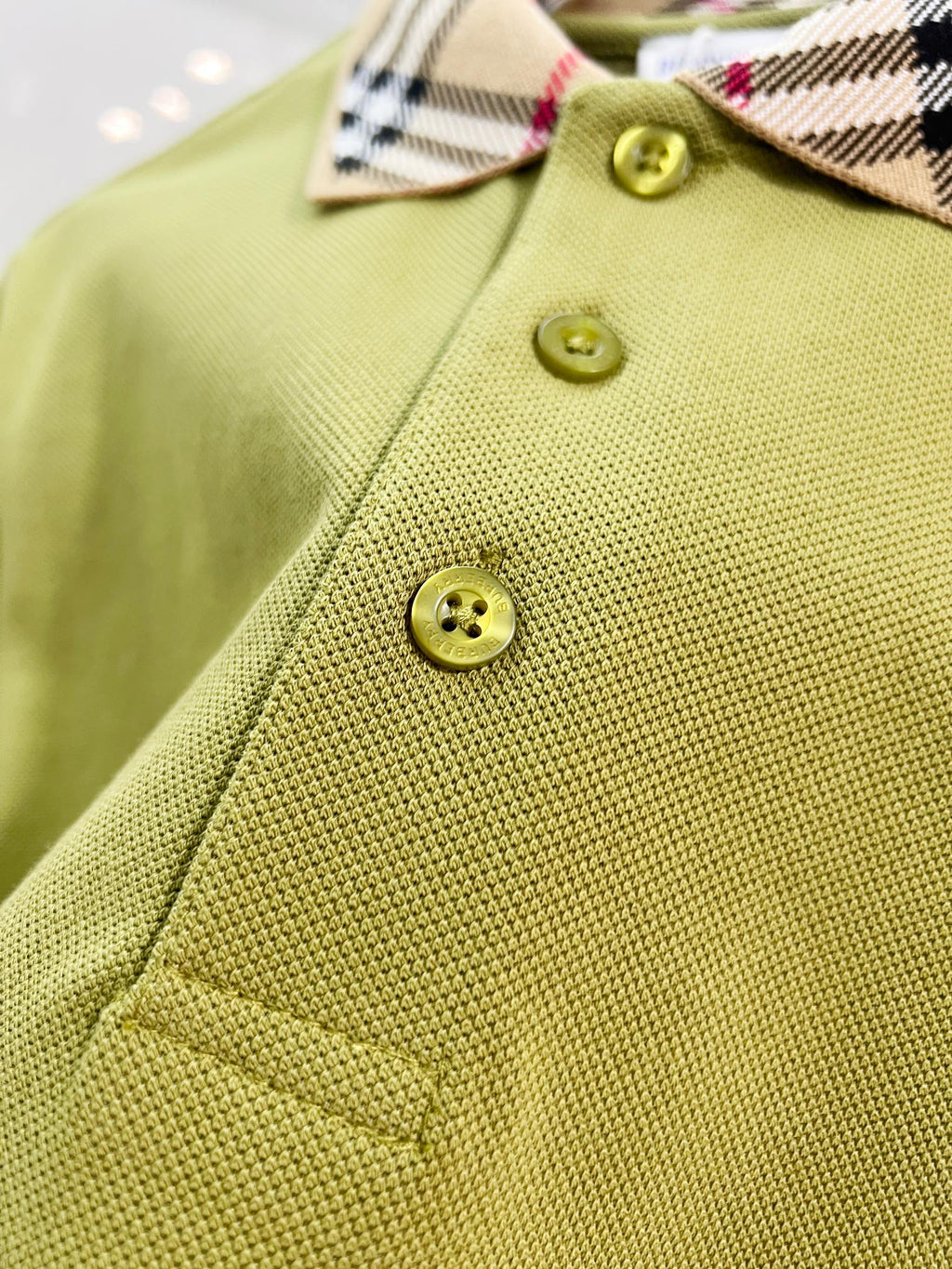 Color blocked flat collar classic plaid collar letter polo shirt