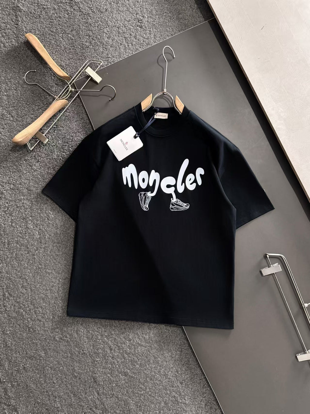 New printed short sleeves