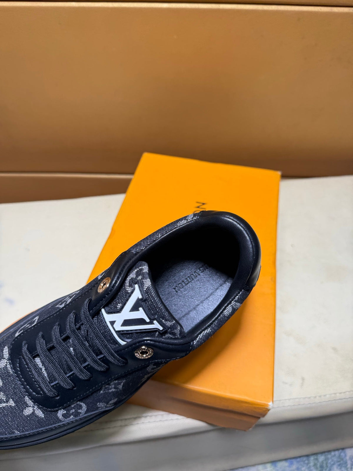 🏃 Casual shoes are a must-have for trendy men