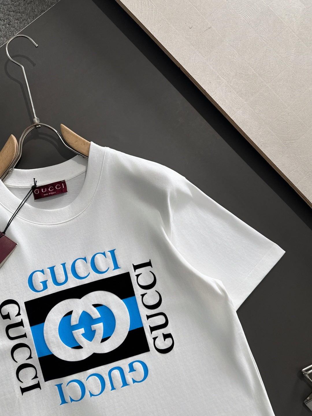 Fashionable printed short sleeves