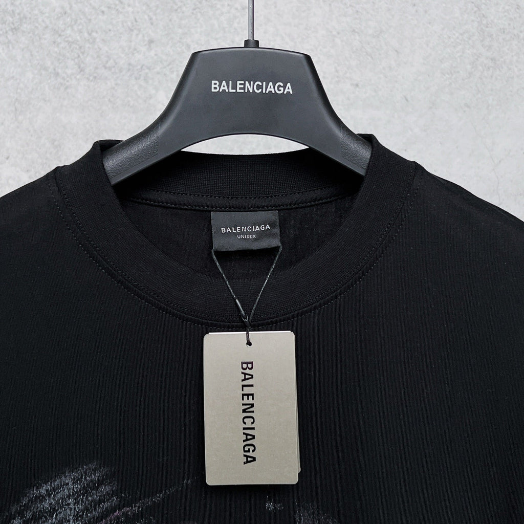 Embroidered letter short sleeved T-shirt