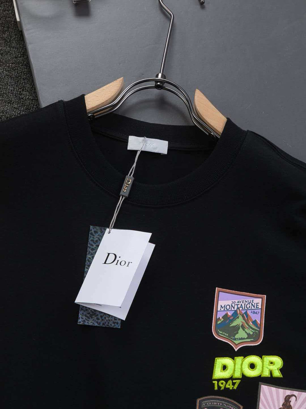 Multi element micro chapter letters 🪡 Embroidered logo pattern, heavy craftsmanship, unisex short sleeved t-shirt