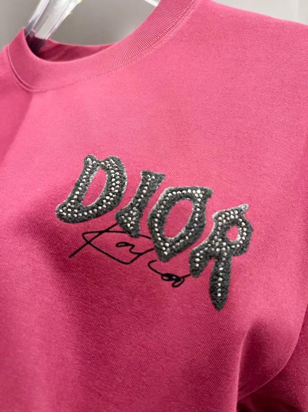 New letter sticker short sleeved shirt