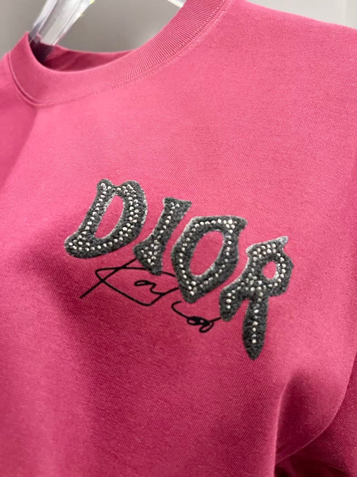 New letter sticker short sleeved shirt