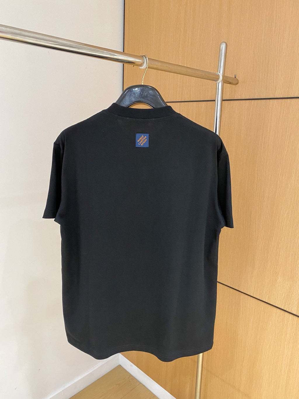 Loose fit short sleeved unisex