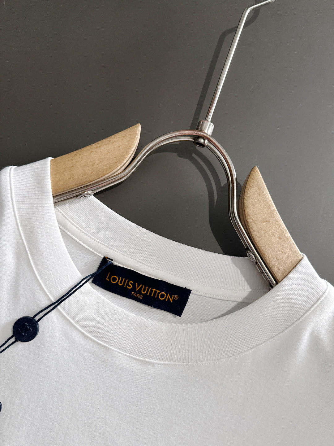 Summer new round neck short sleeved shirt