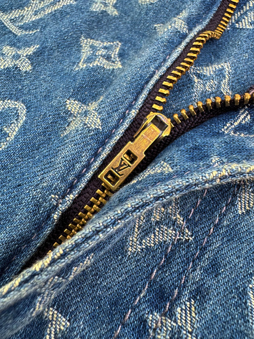 Full printed logo denim shorts