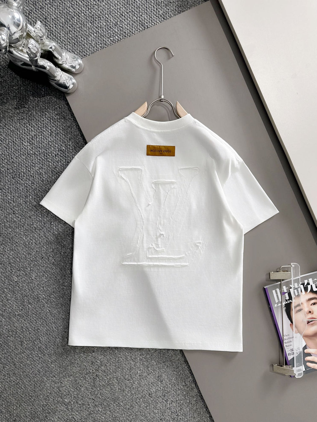 Damaged patchwork embroidered clover letter logo short sleeved t-shirt