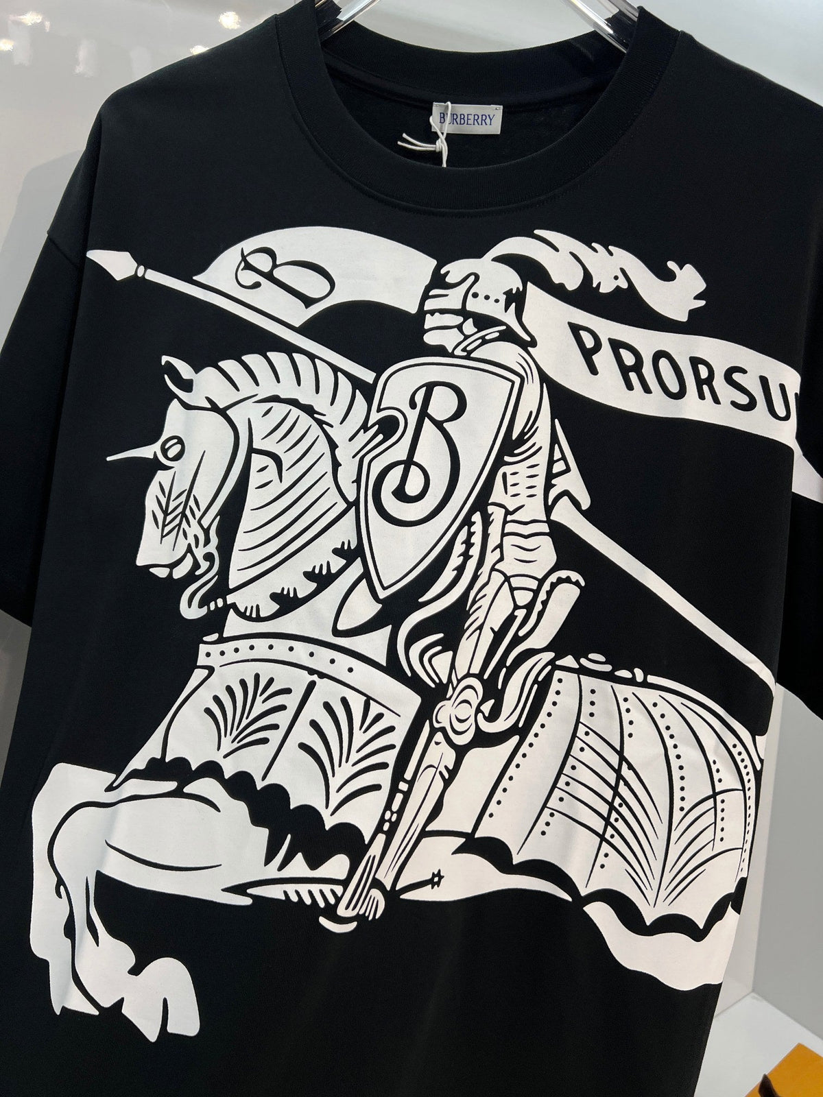 Front 3D printed horse offset letter round neck T-shirt