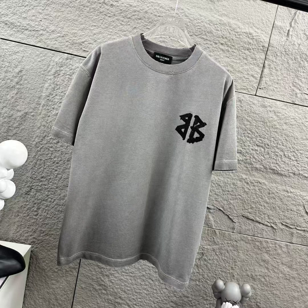 New style embroidered and rhinestone T-shirt