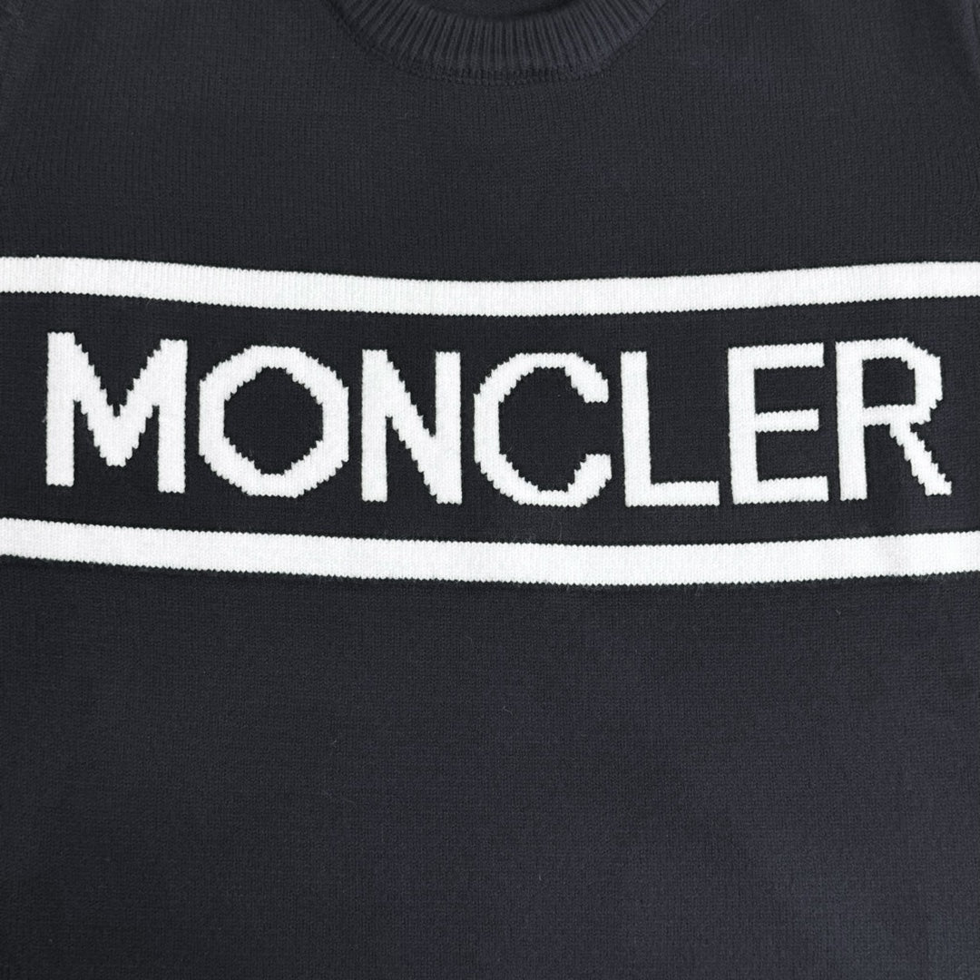 Letter pattern small logo knitted sweater