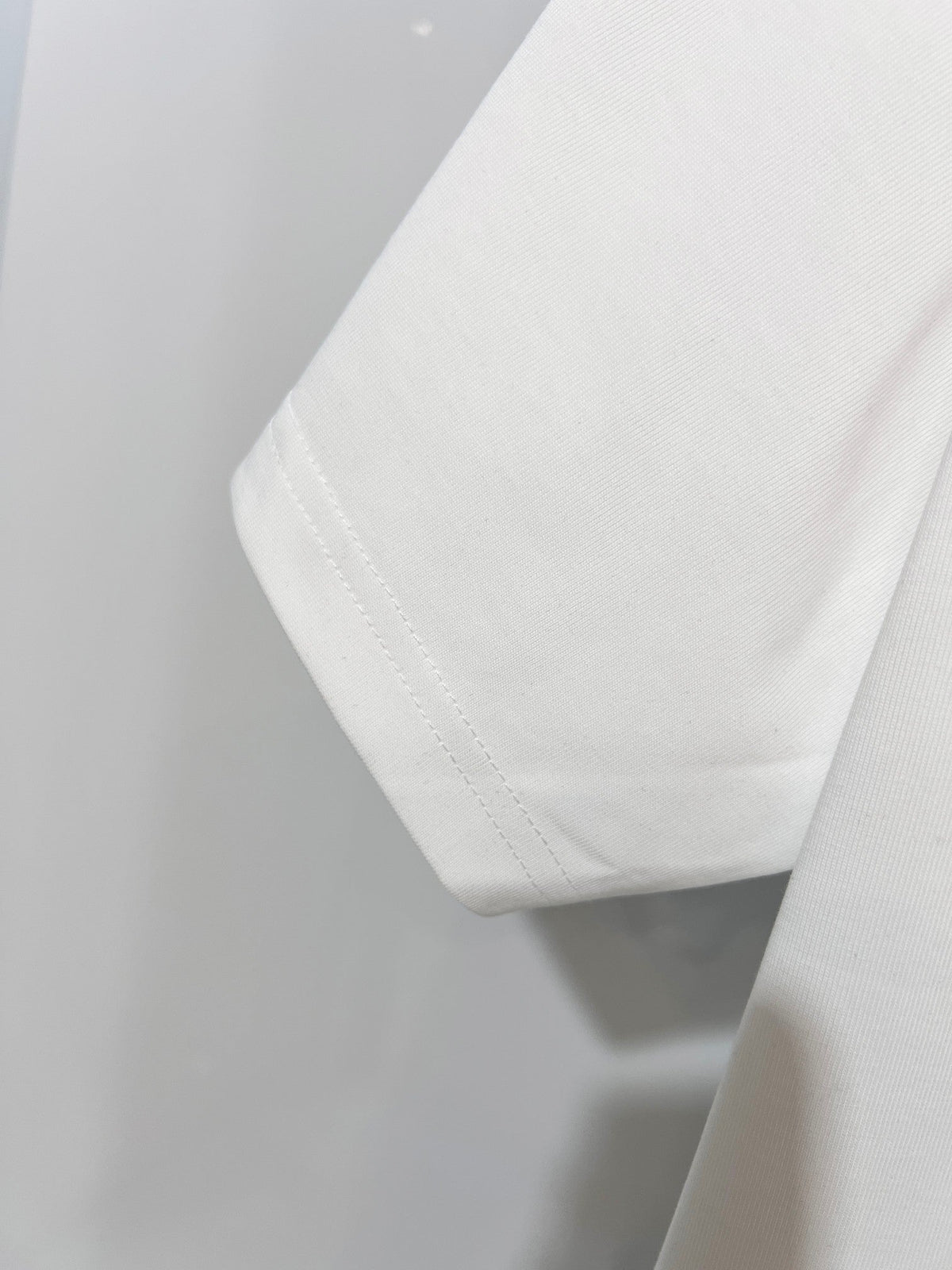 New snow velvet embroidered logo short sleeved shirt