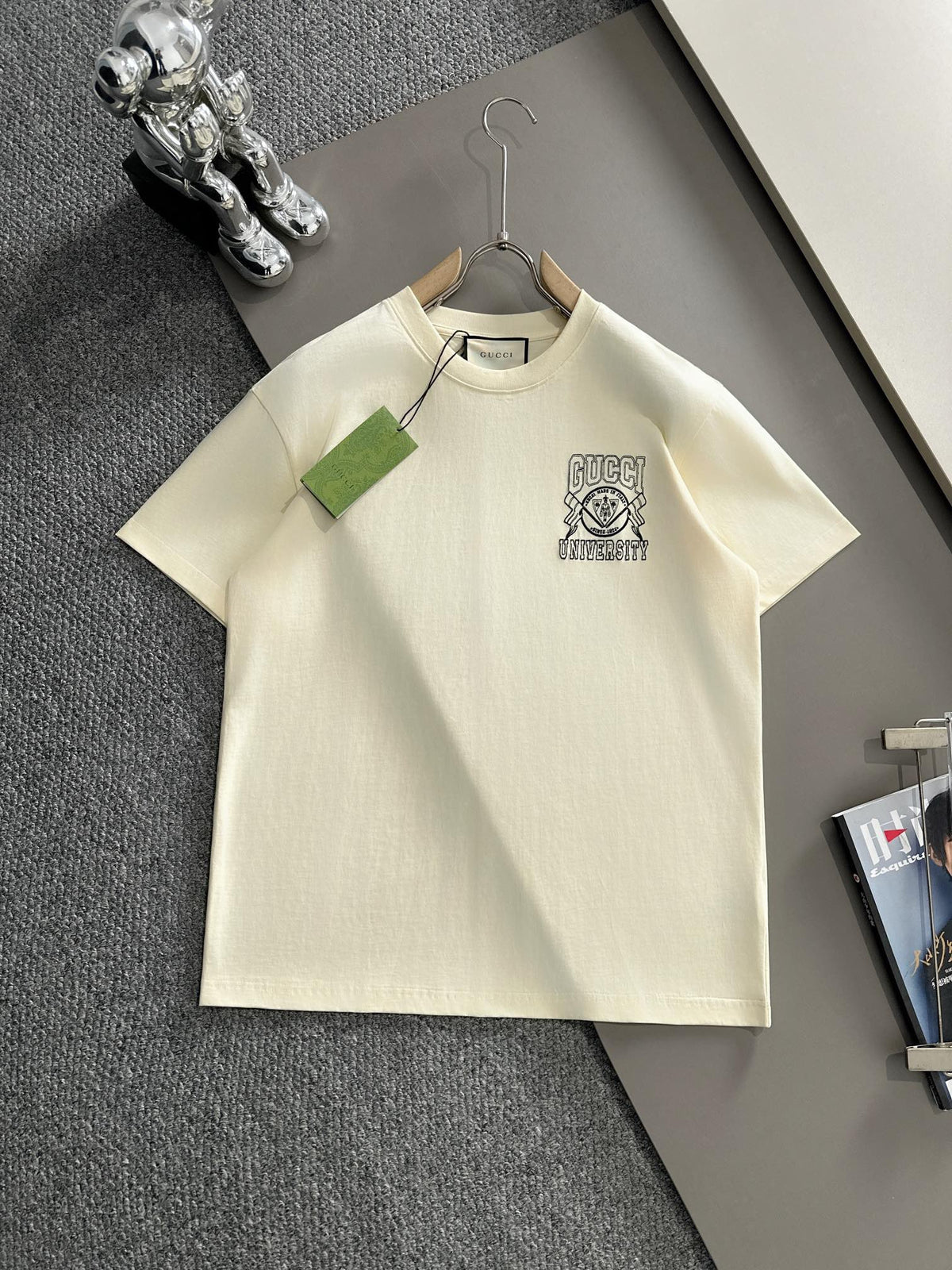 Back plush letter logo short sleeved t-shirt