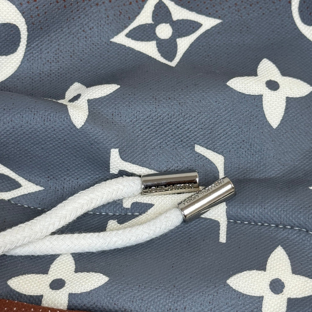 Latest large area printed casual shorts
