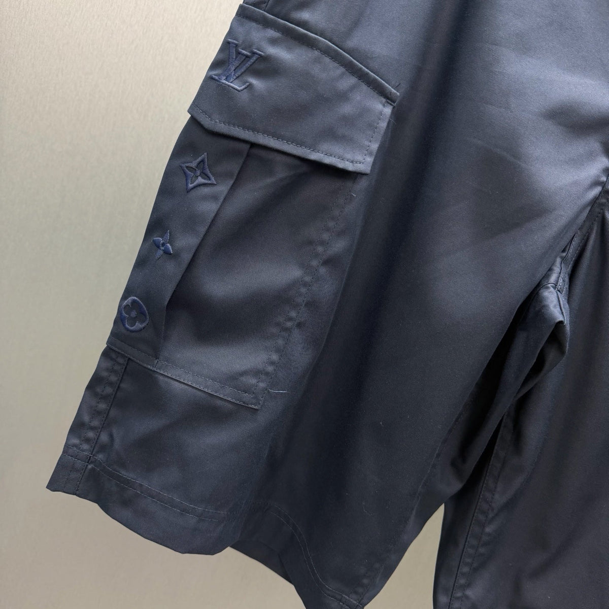 Old flower three-dimensional pocket workwear shorts