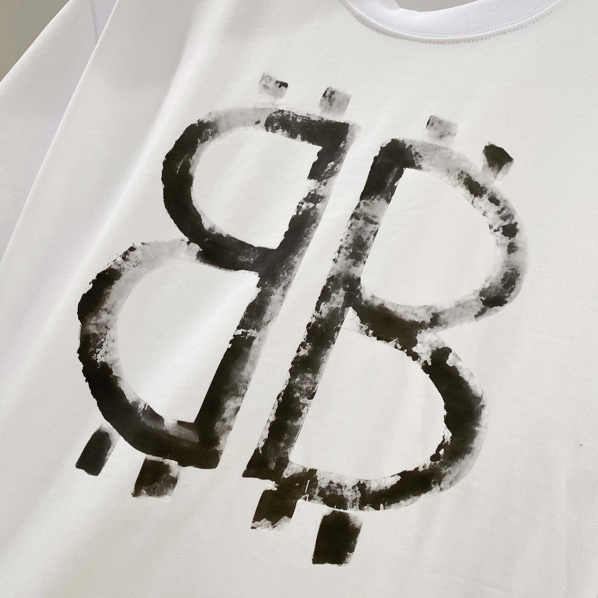 Chest sticker printed logo round neck short sleeved T-shirt 7