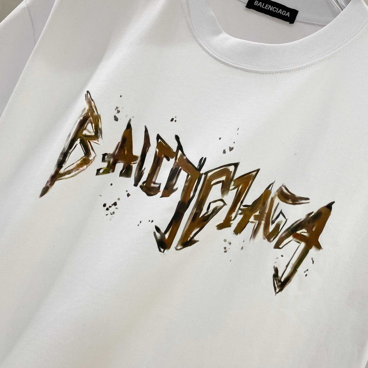Chest sticker printed logo round neck short sleeved T-shirt 2