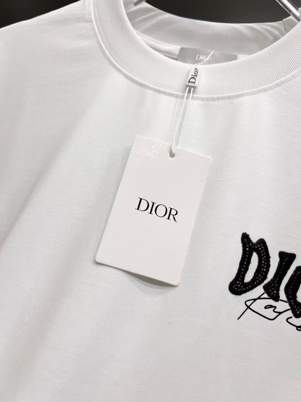 New letter sticker short sleeved shirt