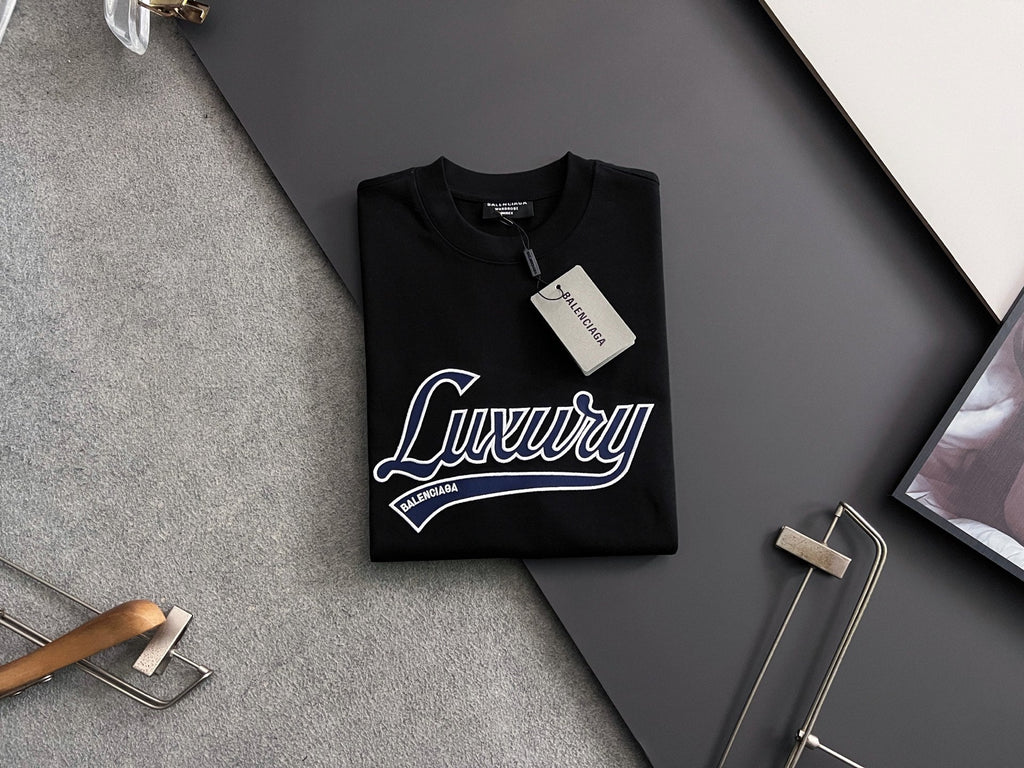 Embroidered logo T-shirt with fabric on the chest