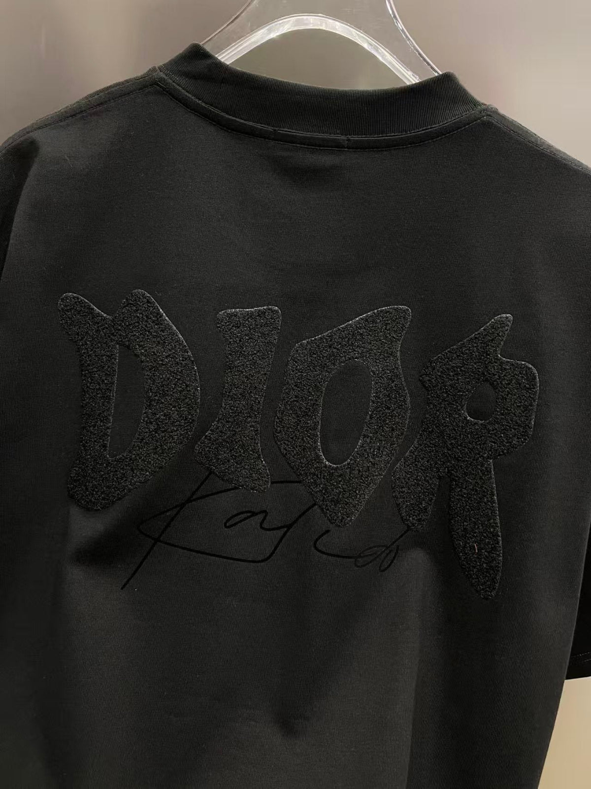 New letter sticker short sleeved shirt