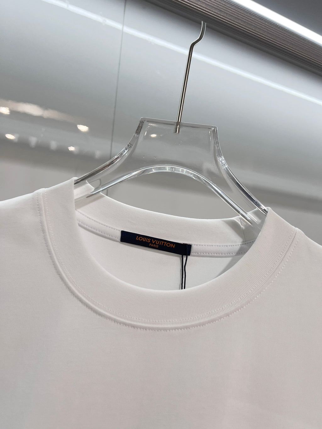 Front and back color blocked embroidered T-shirt with ten thousand stitches