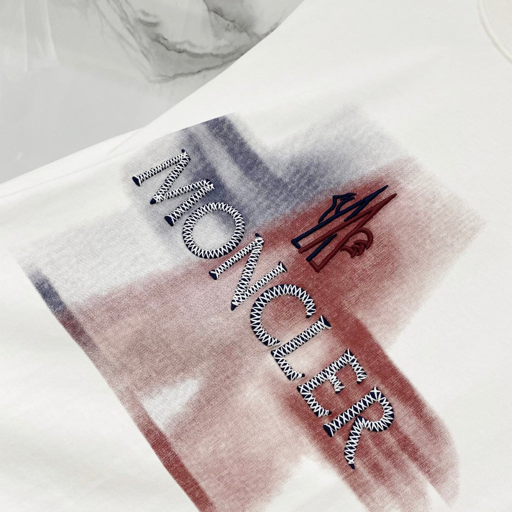 3D color blocked embroidery 🪡 Letter LOGO Phantom Spray Printed T-shirt