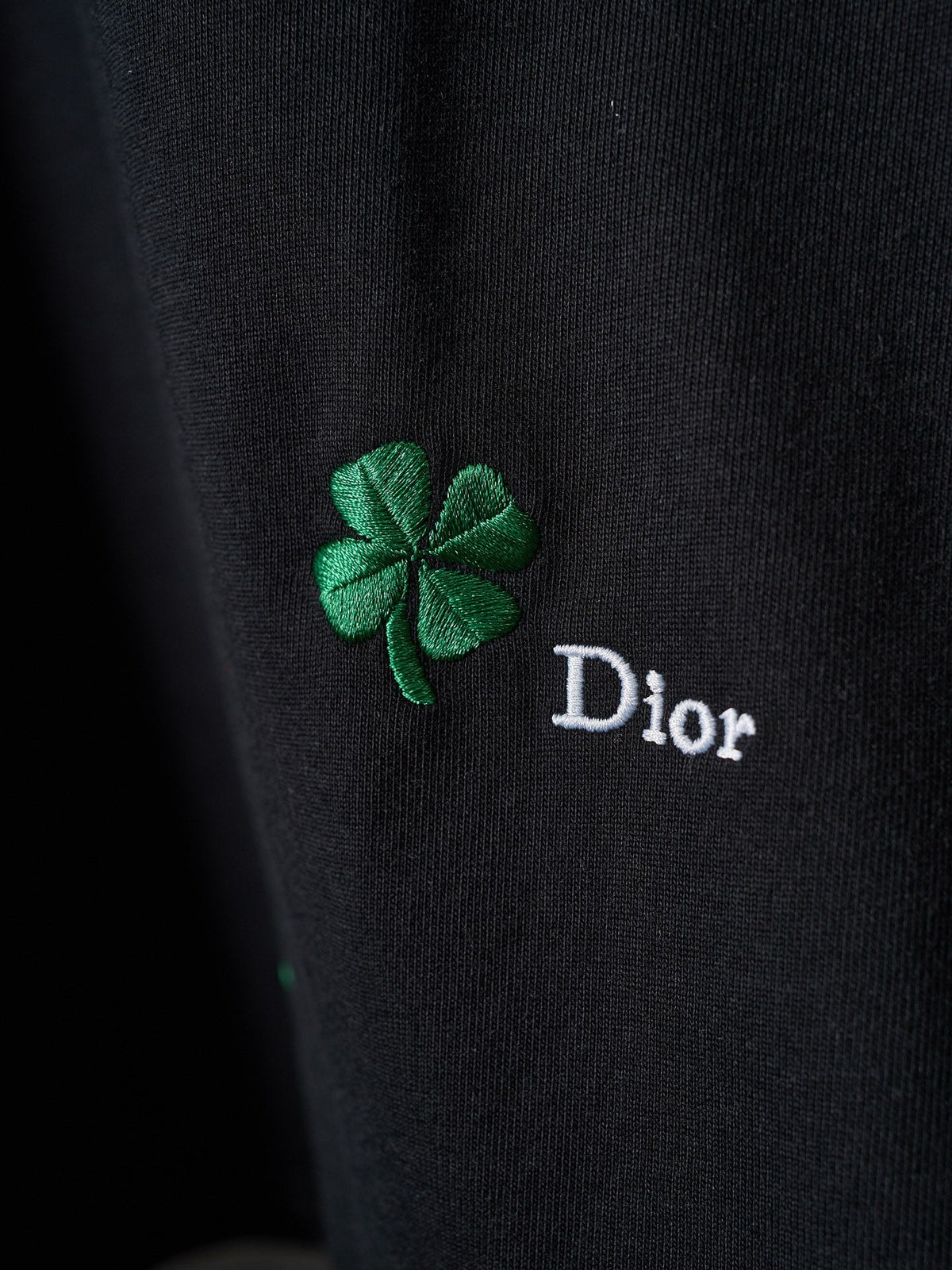 Four leaf clover embroidery pattern cotton loose round neck short sleeved T-shirt