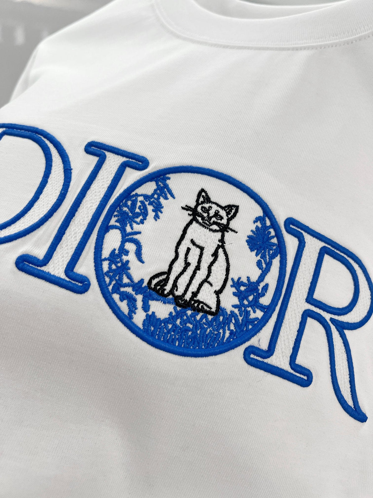 New Cat Embroidered Short Sleeves