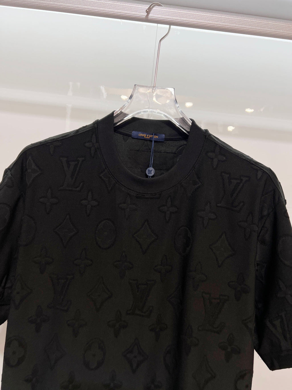 Dark patterned jacquard short sleeved t-shirt