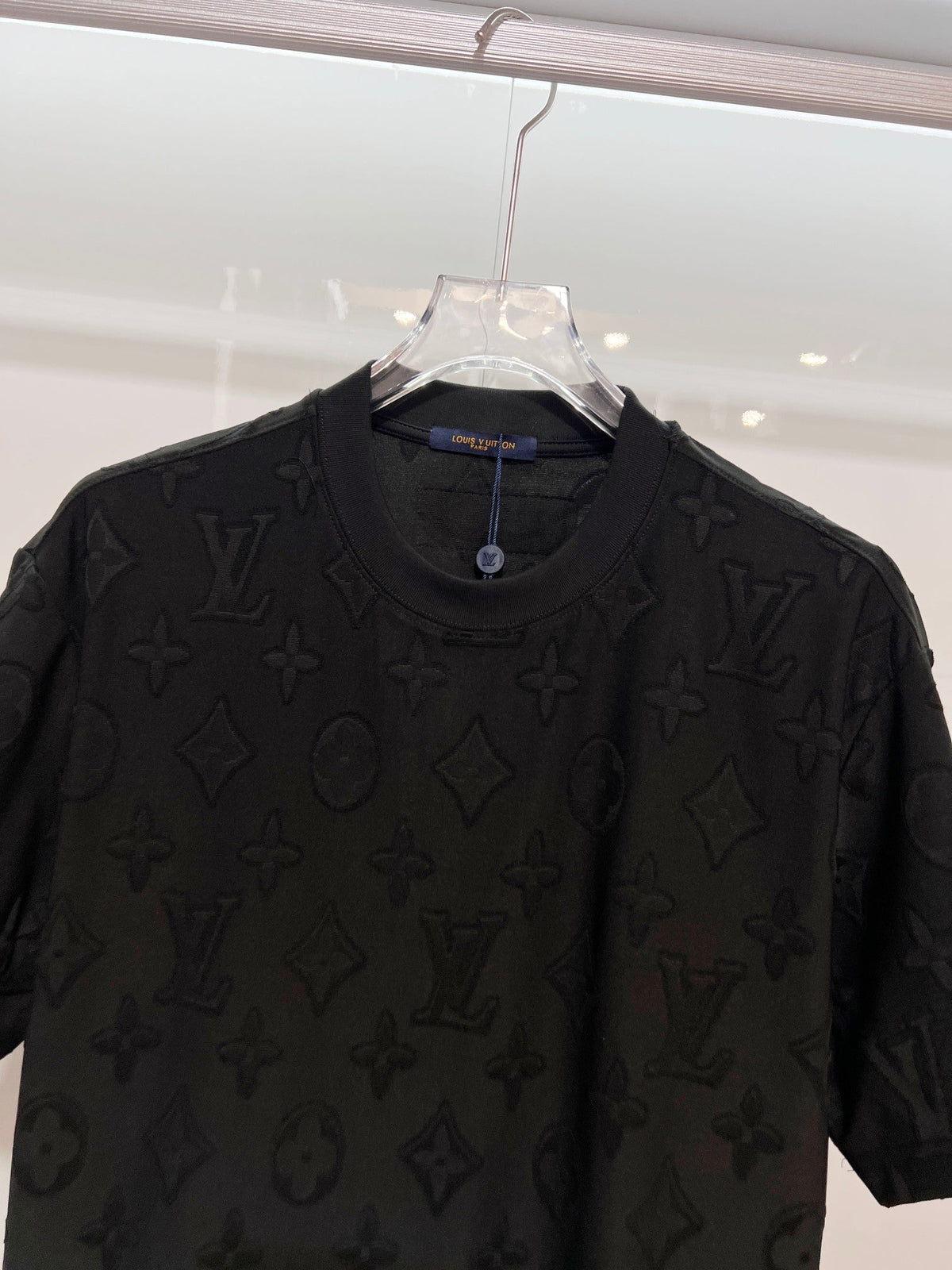 Dark patterned jacquard short sleeved t-shirt