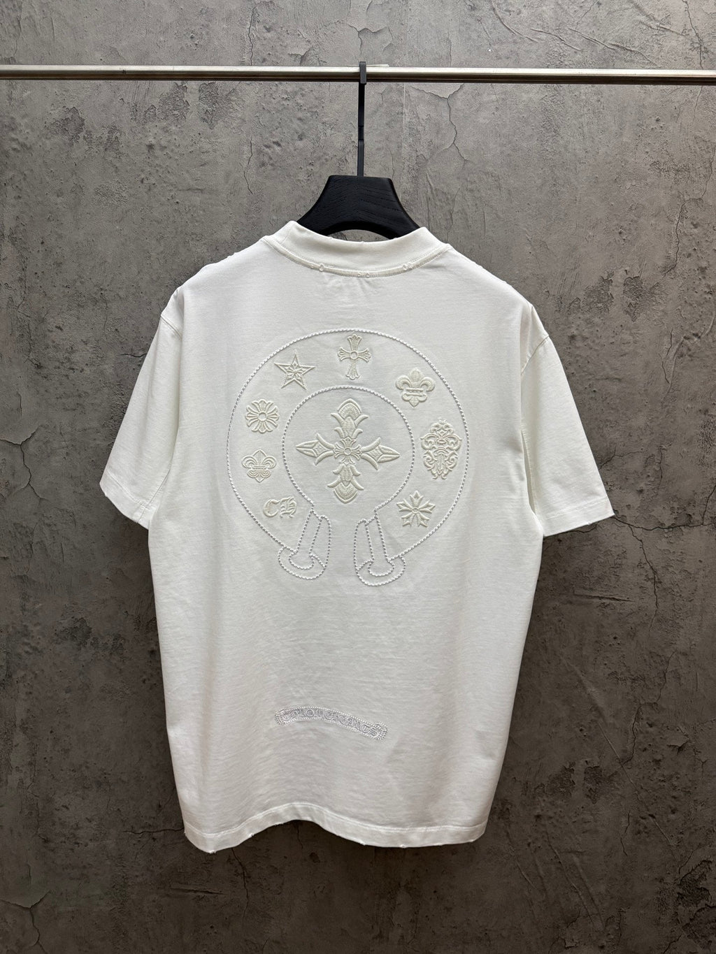3D Embroidery UV Color Changing Short Sleeve