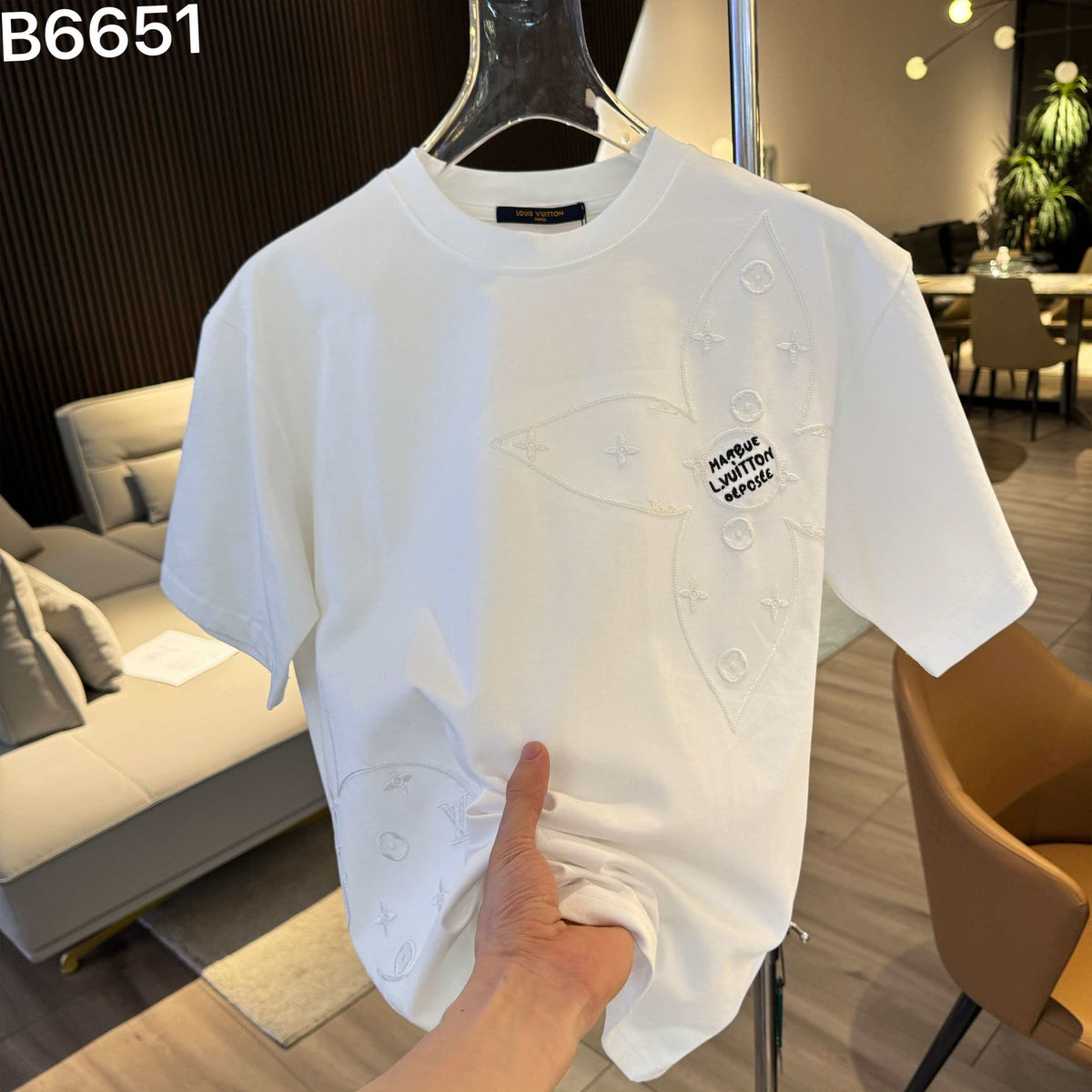 New embroidered letter short sleeved shirt