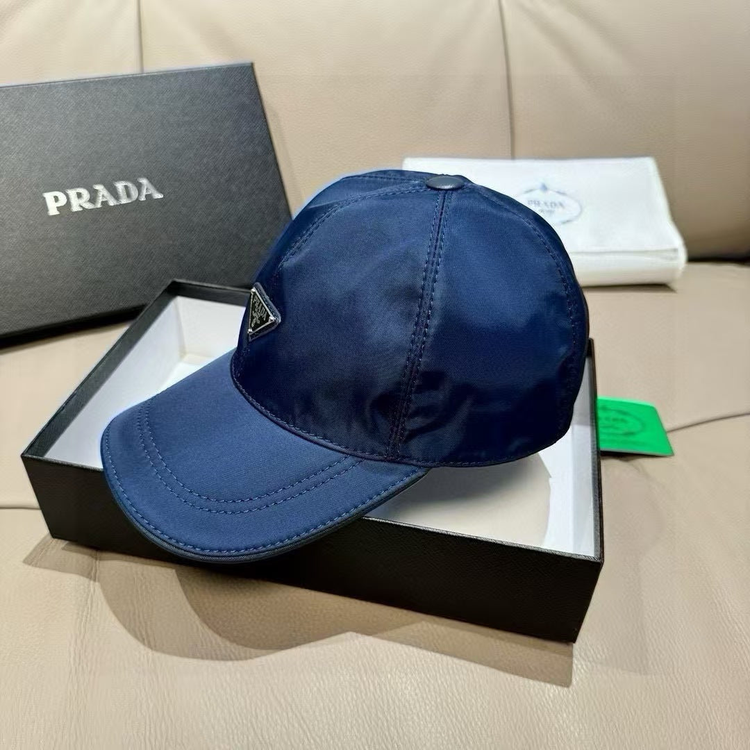 New triangular metal baseball cap