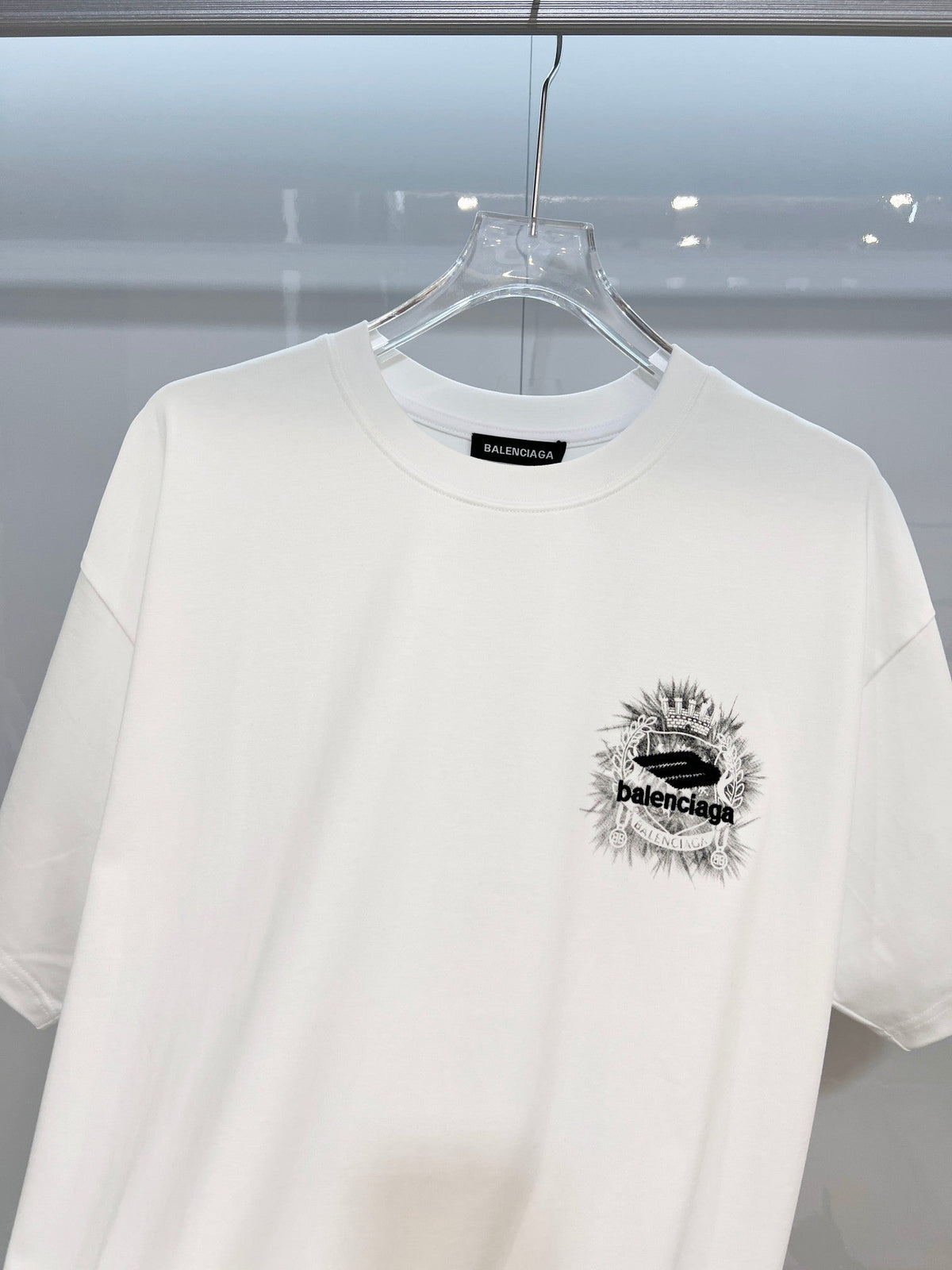Wheat ear embroidered letter logo t-shirt